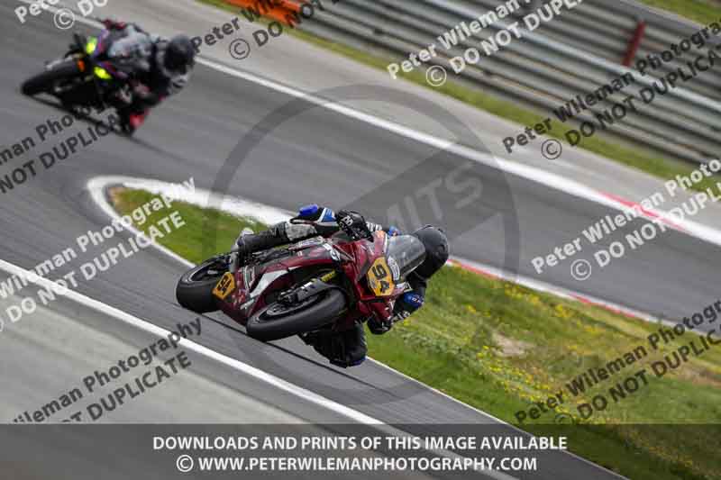 cadwell no limits trackday;cadwell park;cadwell park photographs;cadwell trackday photographs;enduro digital images;event digital images;eventdigitalimages;navarra;no limits trackdays;peter wileman photography;racing digital images;trackday digital images;trackday photos